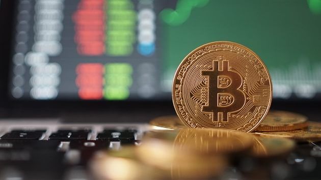 Bitcoin Dips Early, but still has $10,000 in Sight