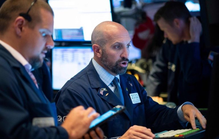 Dow Futures Eye Triple-Digit Gains as Chinese Manufacturers Crawl Out of Recession