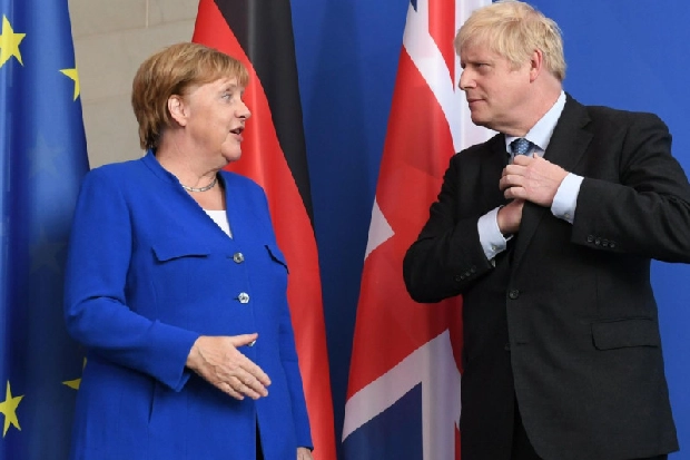 Brexit deal in the balance, Boris Johnson can’t dismiss indyref2, DUP rejects Brexit plan – Breakfast Politics Briefing
