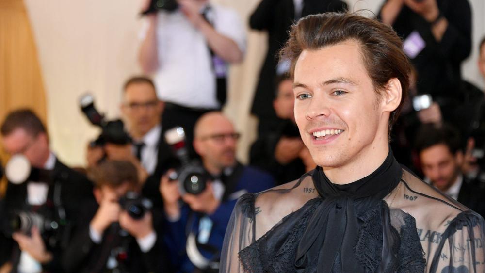 British singer Harry Styles set to host SNL, perform on show