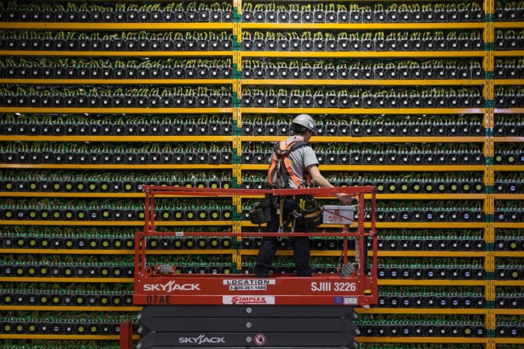 Chinese Bitcoin Mining Giant Files $400 Million US IPO after Hong Kong Failure