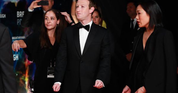 At Gala Held By Tech’s Billionaires, Breakthrough Prize Winners Deride ‘Fake News’ And ‘Anti-Intellectualism’
