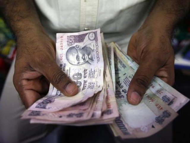 Love of cash hinders India’s move to digital economy