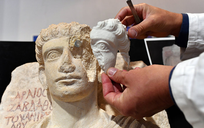 Over 100 Groups on Facebook Trade in Looted Antiquities From Middle East – Researcher