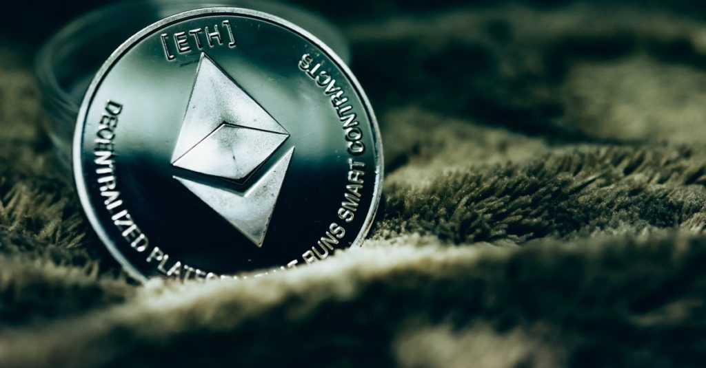 Ethereum vs Ethereum Classic: differences you need to know before investing