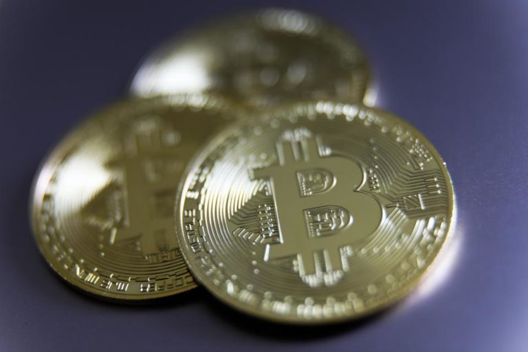 Bitcoin Meets Banking As U.S. Bank Regulator Permits Cryptocurrency Custody