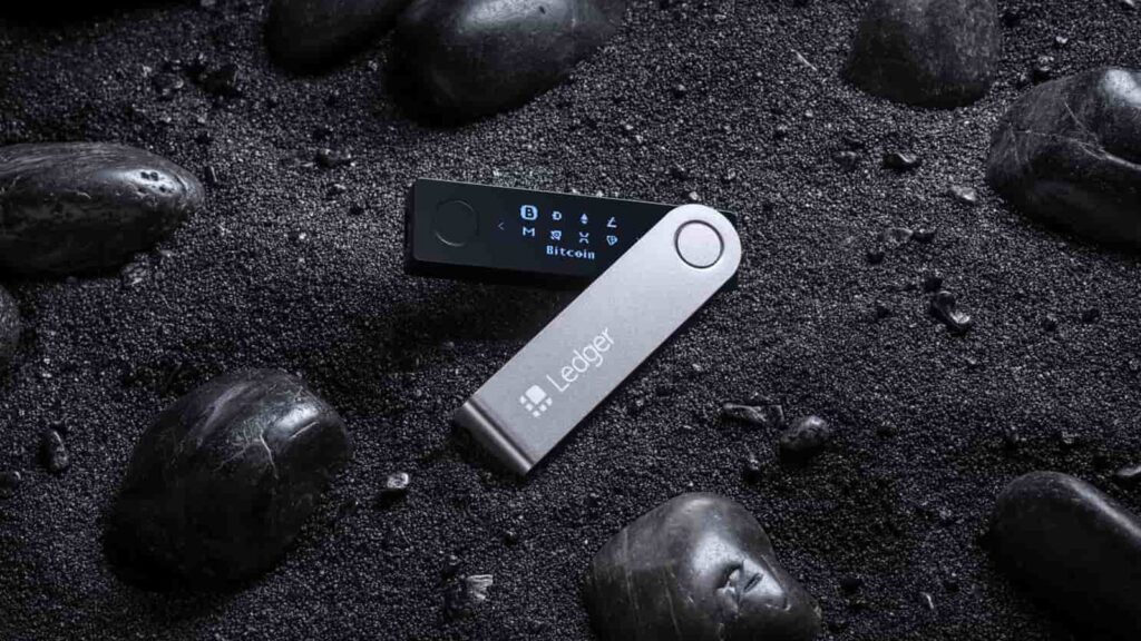 Scammers mail fake Ledger devices to steal your cryptocurrency