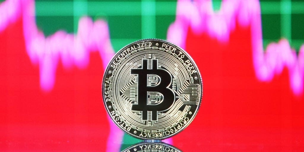 Crypto Price Forecast: Bitcoin to $100K, Ether to $4K: Strategist