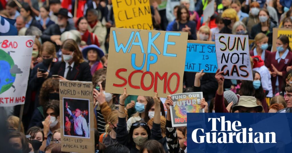 Young Australians ‘screaming’ for climate action but don’t trust leaders to make change, survey suggests | Climate crisis