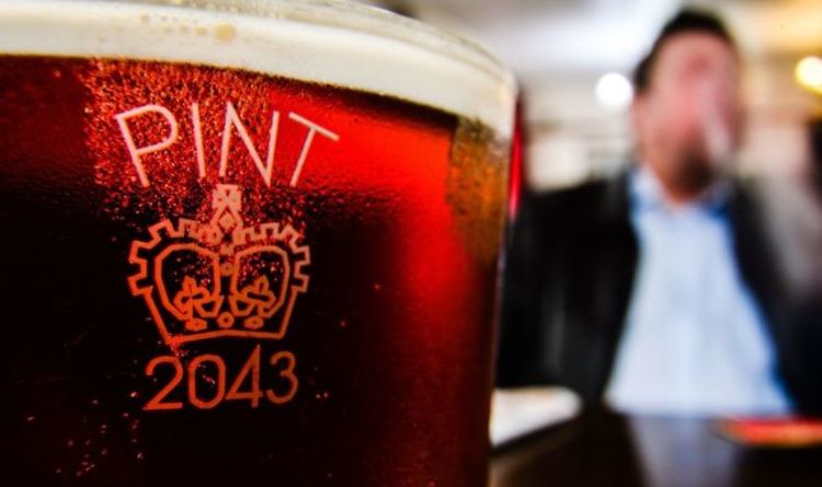 Cheers! Crown Stamp BACK on pint glasses – Frost to spark major Brexit bonfire of EU rules