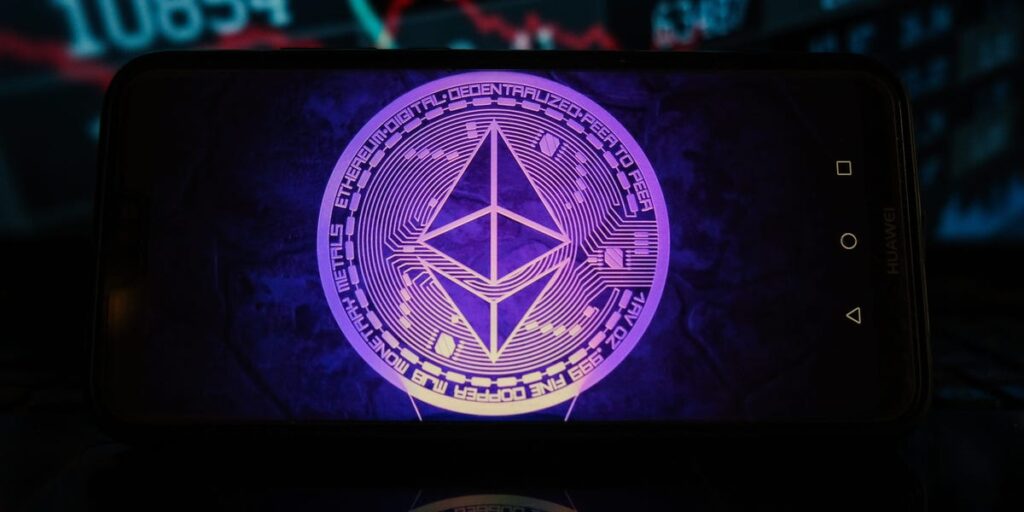15 Altcoins to Buy Based on Developer Interest, Following Ether – BofA