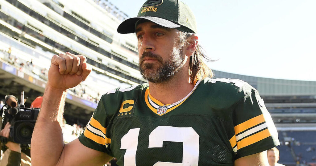 Aaron Rodgers confirms he’s unvaccinated and says he takes ivermectin: “I realize I’m in the crosshairs of the woke mob” – CBS News