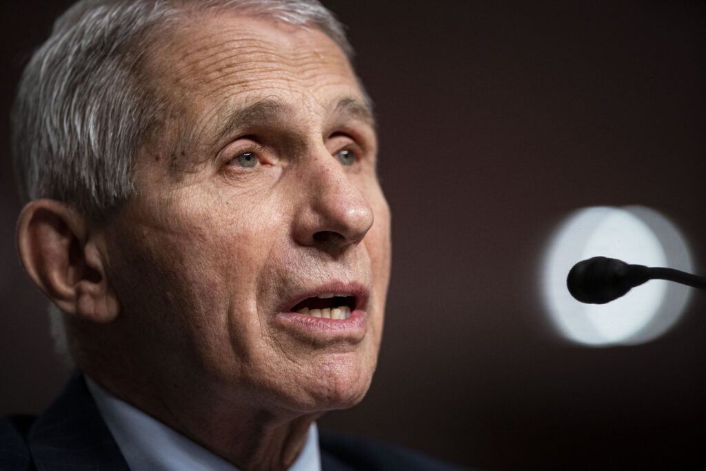 Covid-19 live updates: Omicron will infect ‘just about everybody’ in U.S., Fauci says