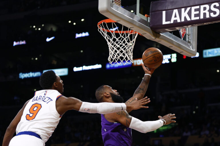NBA: LeBron James’ triple-double leads Lakers past Knicks in return