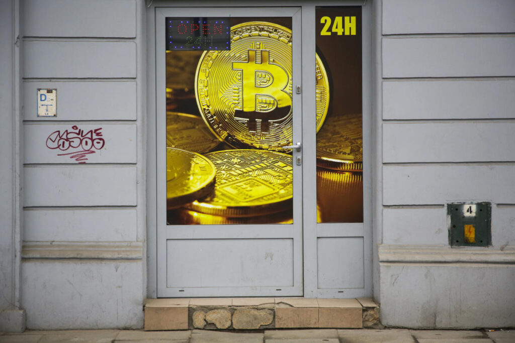 Bitcoin’s ‘tug-of-war’ during Russia-Ukraine crisis stirs debate about the future – buyaurogra