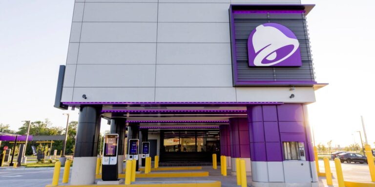 Taco Bell Opens Four-Lane, Two-Story Drive-Thru: Photos