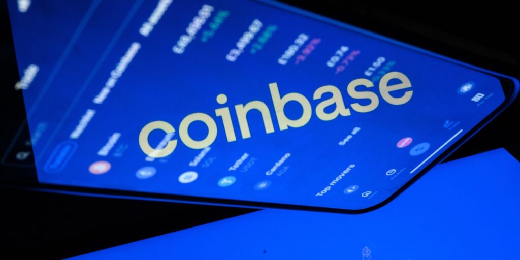 Coinbase stock falls after earnings as crypto exchange predicts further drop in users, volumes – MarketWatch