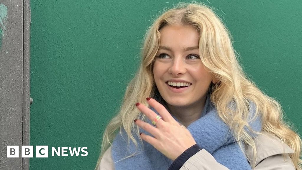 What to do with clothes you no longer wear – BBC News