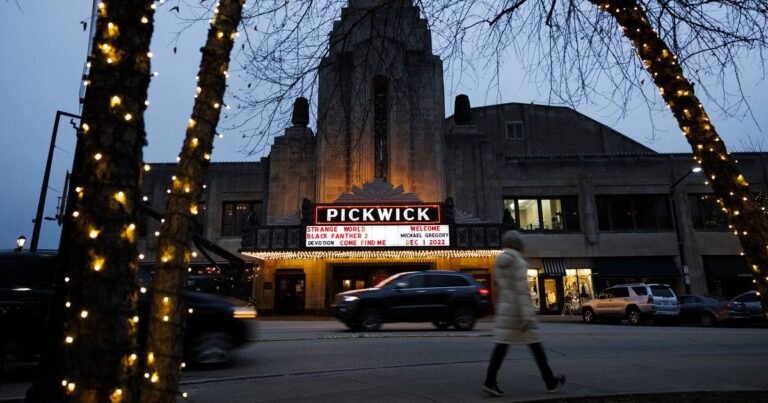 Park Ridge’s vintage Pickwick Theater plans to close in January – Chicago Tribune