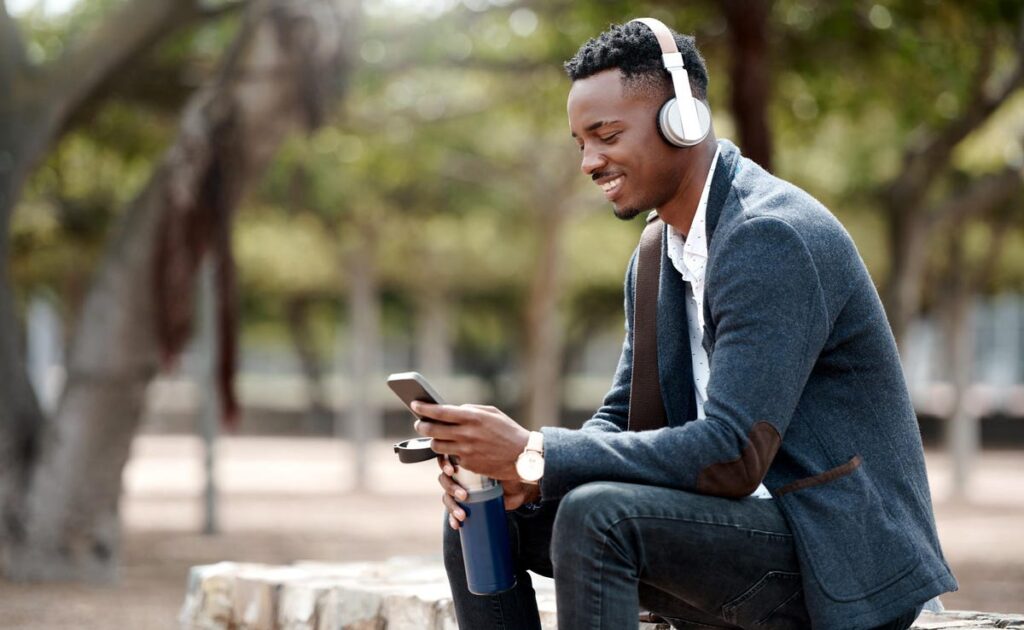 16 Tech Experts Share Their Favorite Tech-Focused Podcasts