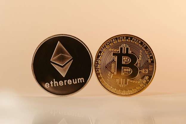 Ethereum holding price better than Bitcoin, can Avorak Trade explain why?