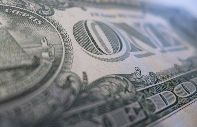 Pros and Cons of a Strong Dollar (Investopedia)