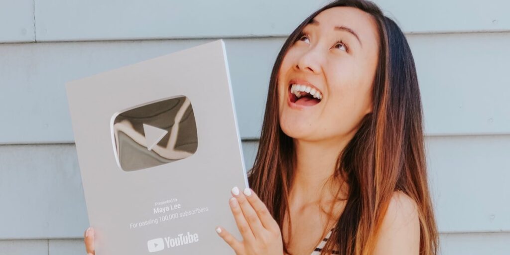 28 YouTube Creators Reveal How Much They Get Paid Per Month
