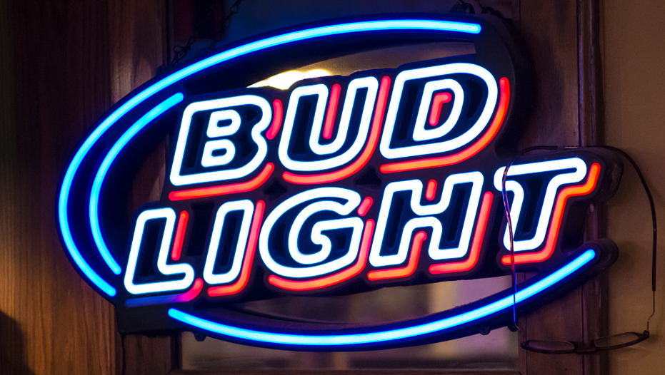 Bud Light’s issues ‘connecting with Middle America’ could have been avoided, beer industry guru says | Fox News
