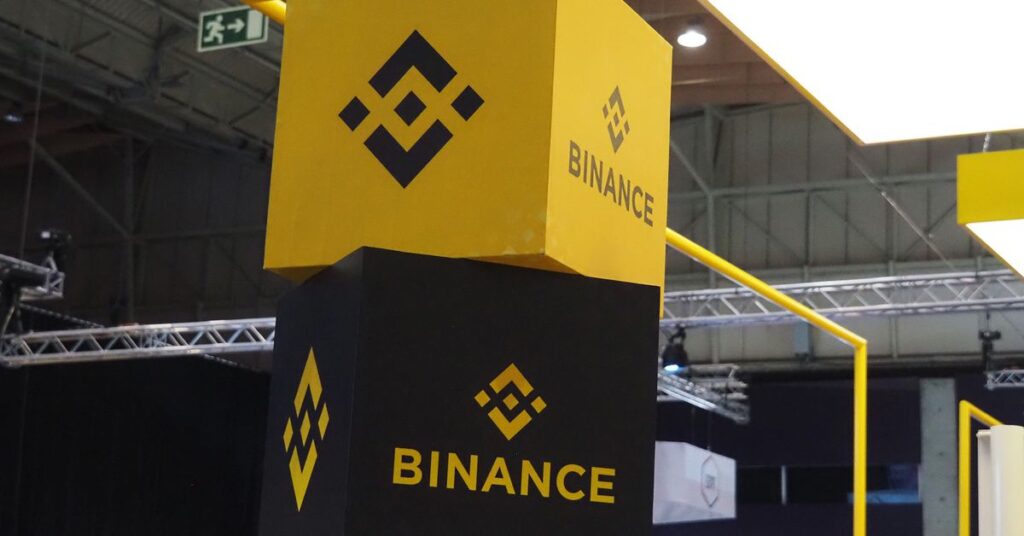 Bitcoin Price (BTC) Sees Little Boost From Fitch Downgrade, Slumps on Binance Contagion