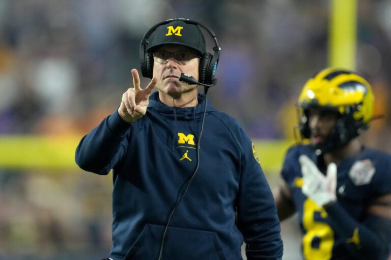 Michigan now the heavyweight in Ohio State rivalry. How will Wolverines handle pressure?