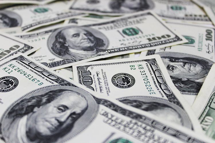 Forex Today: US Dollar holds firm on risk aversion and US figures; China trade data next