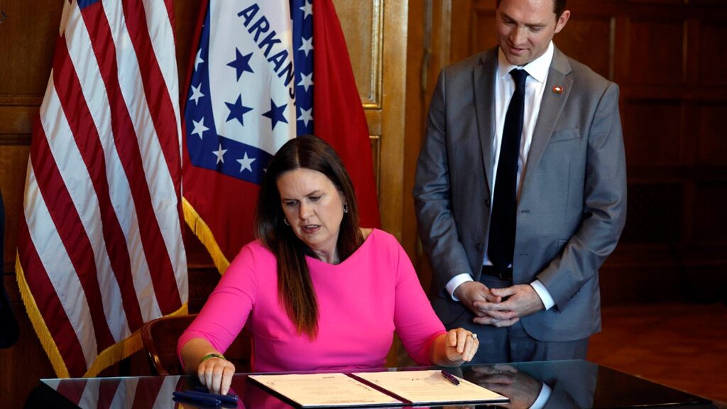 Sarah Huckabee Sanders to sign executive order eliminating ‘woke, anti-women words’ from state government use | Fox News