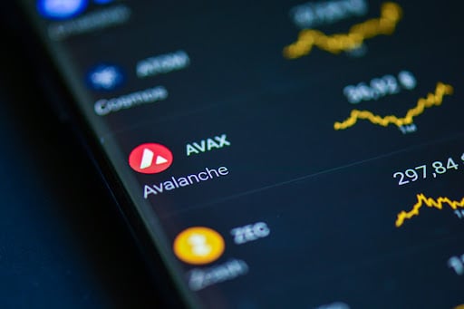 AVAX and NEAR Shine in Asia, Outshines Bitcoin