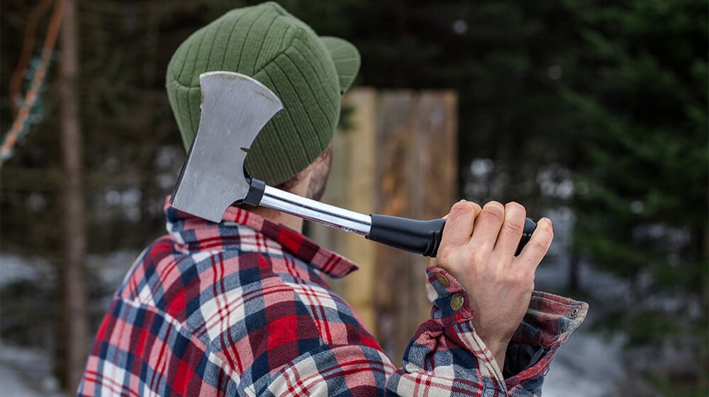 6 Axe Throwing Franchise Ideas to Toss Around – Small Business Trends