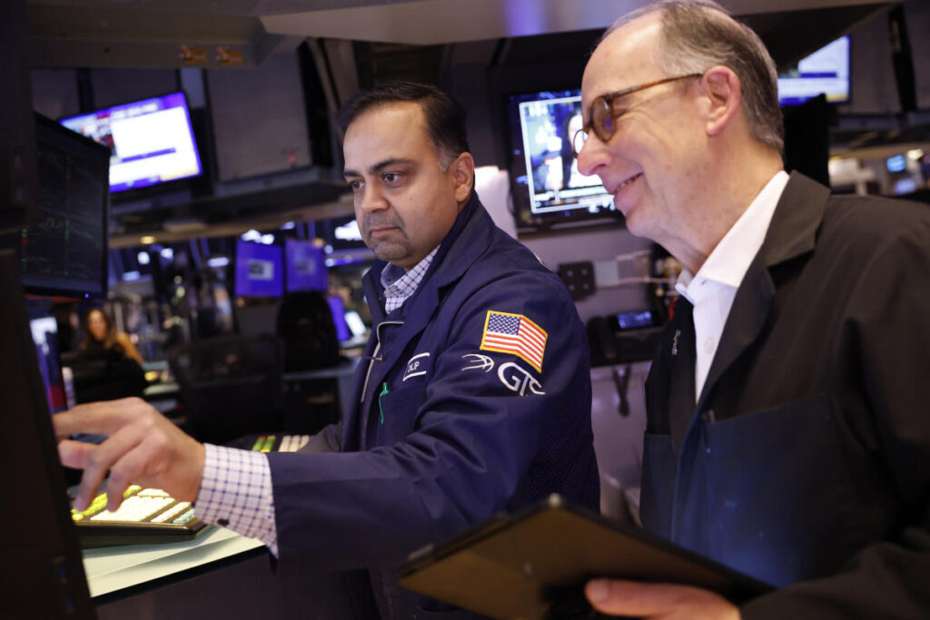 Stock market today: Stocks fade into the close as Nasdaq lags