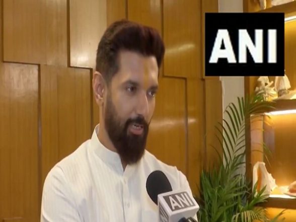 India News | Chirag Paswan Writes to Tejashwi Yadav Seeking Immediate Action over Abusive Language Used Against His Mother | LatestLY